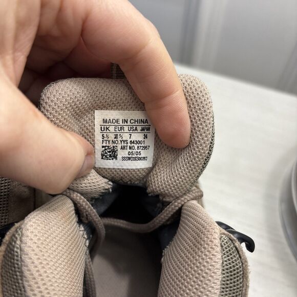 Salomon GORE-TEX Mid-Cut Hiking Boots –Tan – Women’s Size 7 – EUC Worn Once - Picture 6 of 7